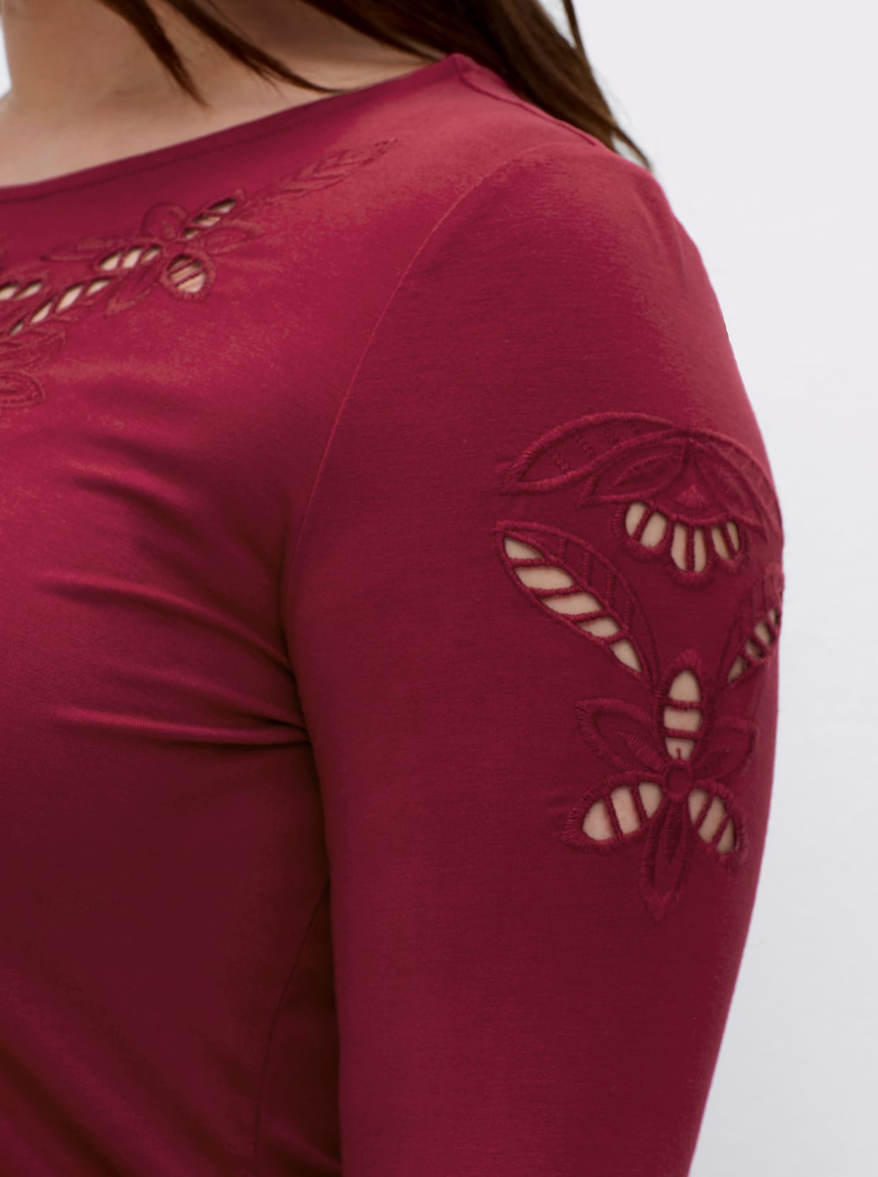 Rundhalsshirt in Viskose-Qualität - dunkelrot