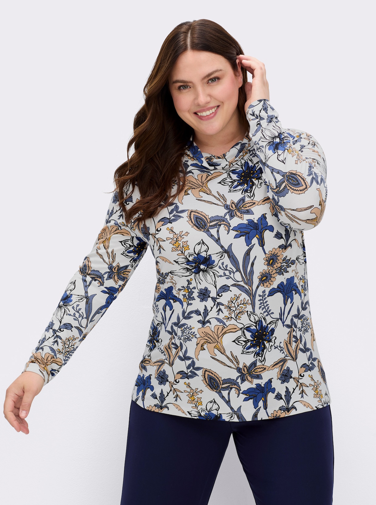 Print-Shirt mit halsfernem Rollkragen - ecru-royalblau-bedruckt