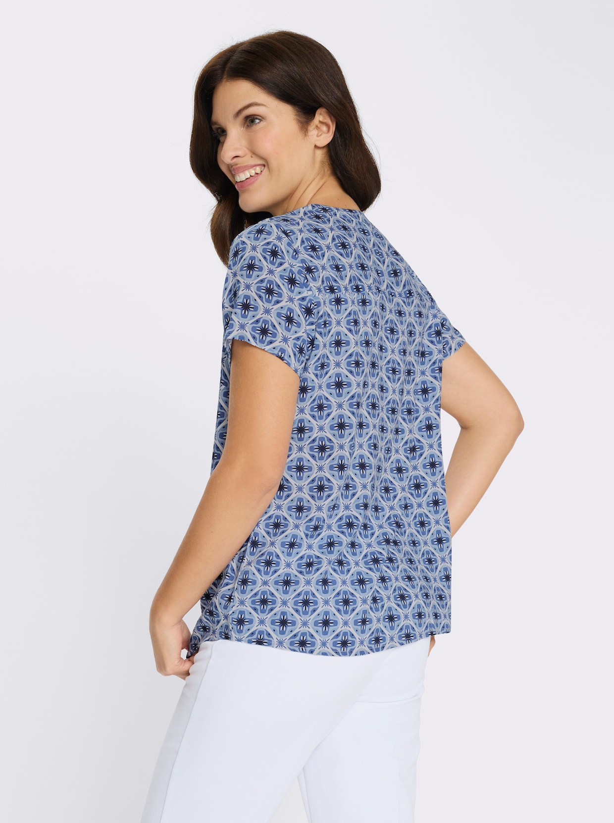 Schlupfbluse mit leicht abgerundetem Saum - jeansblau-ecru-bedruckt