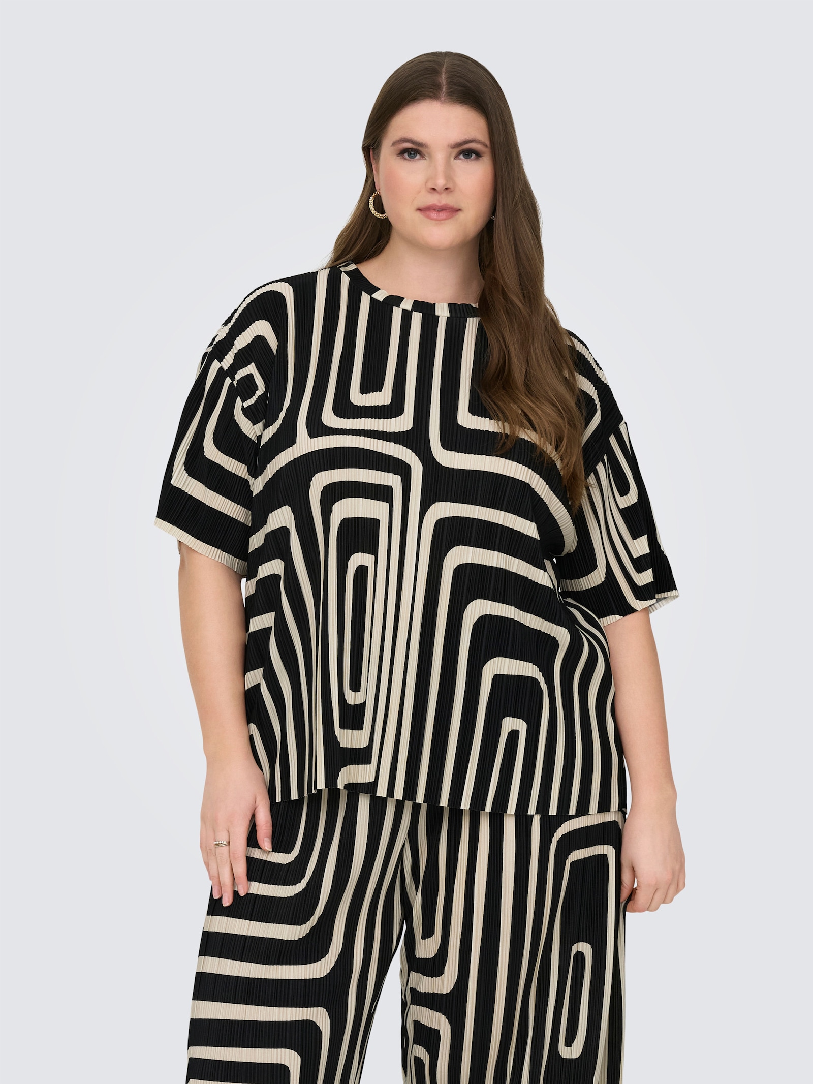 ONLY CARMAKOMA Kurzarmshirt - black aop:oatmeal graphic