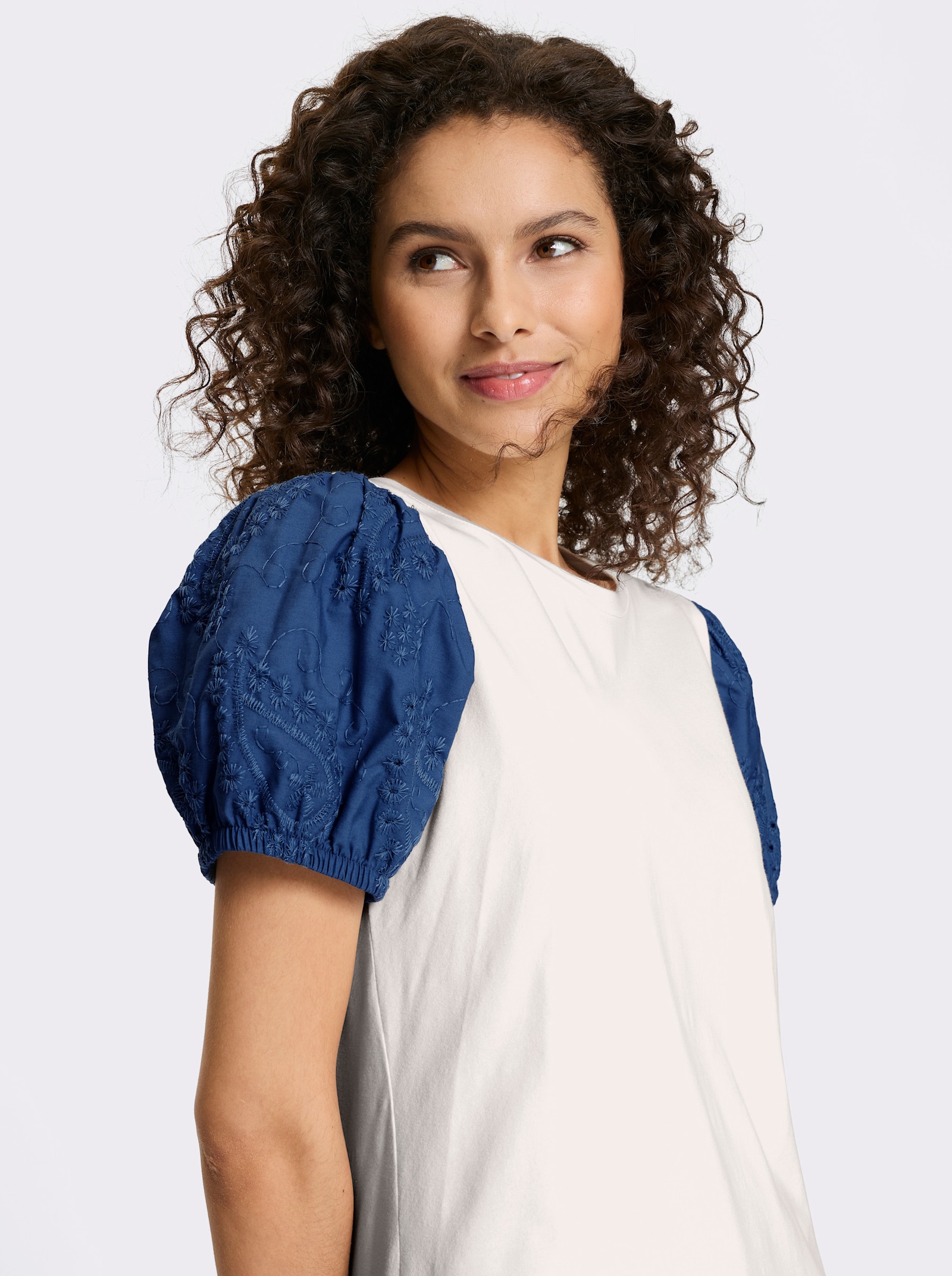 heine Shirt mit Stickerei - ecru