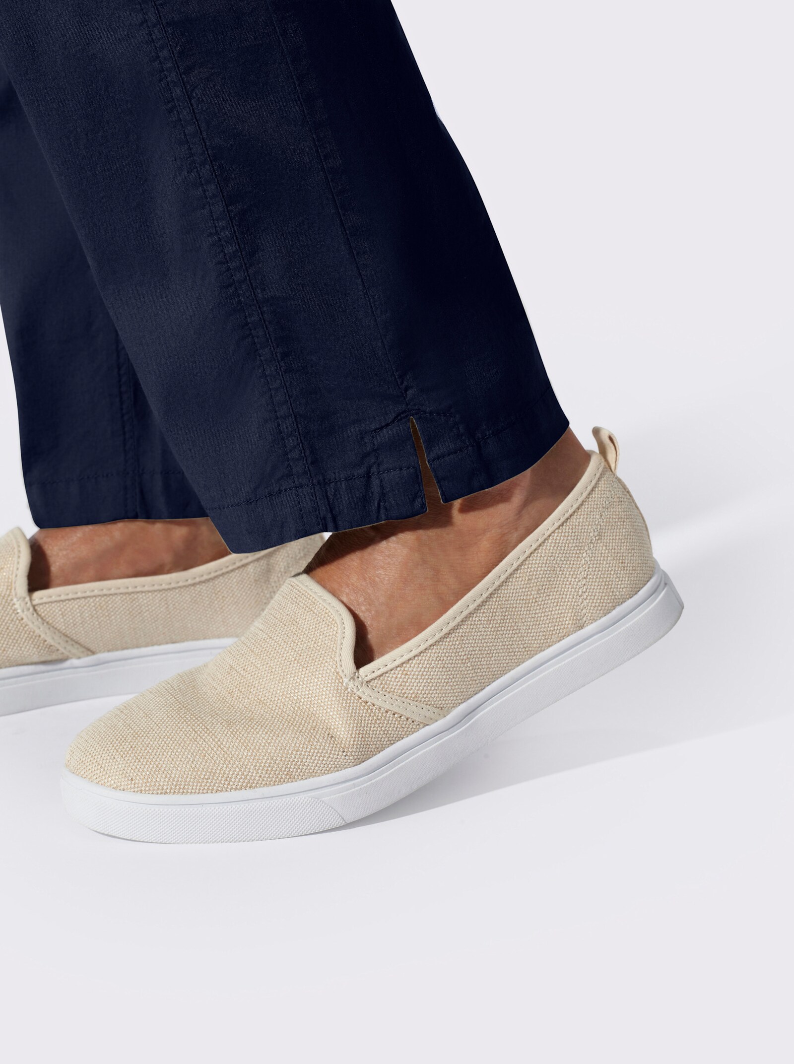 Schlupfhose mit aufgesetzter Tasche am Bein - marine
