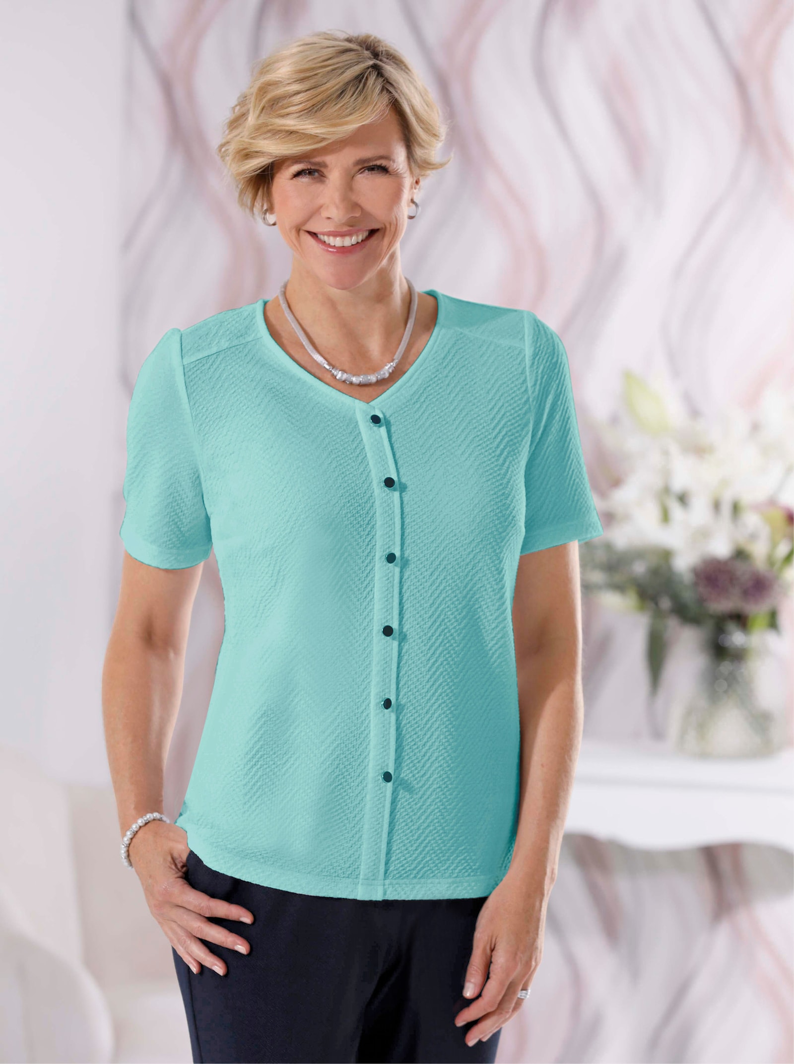 V-Shirt mit Schulterpassen - aquamarin