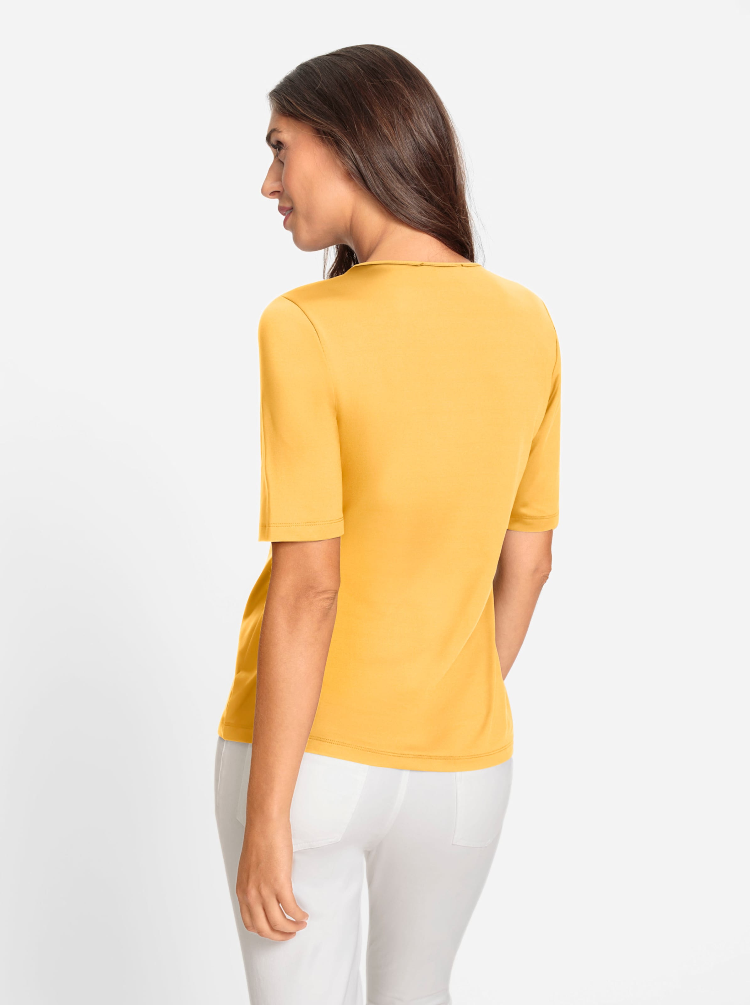 und Gelb günstig Kaufen-Shirt in gelb von heine. Shirt in gelb von heine <![CDATA[Shirt Mit raffiniertem Cut-outs am Ausschnitt und etwas längerem Halbarm. Angenehme, knitterarme Tactel-Qualität. Figurbetonter Schnitt.]]>. 