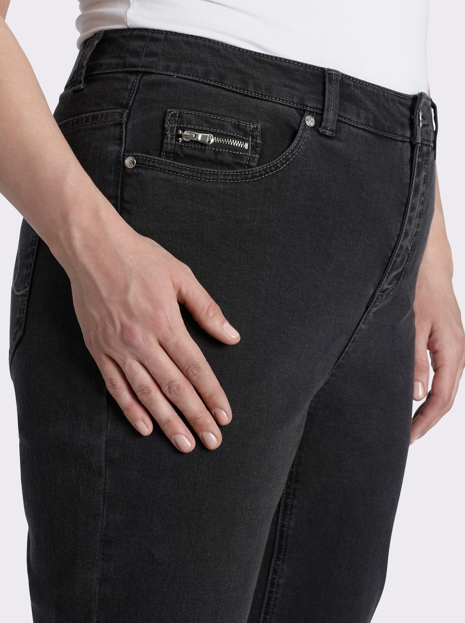 sheego Bootcut-Jeans in 5-Pocket-Form - black denim