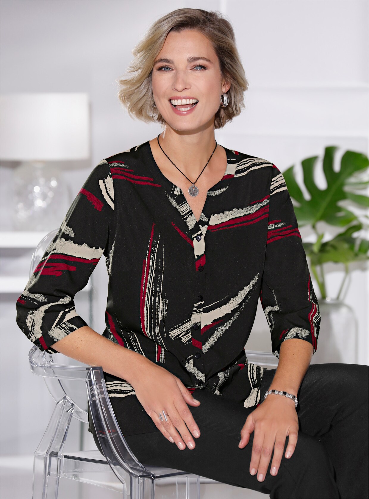 Blus med tryck - svart-sesam-med tryck