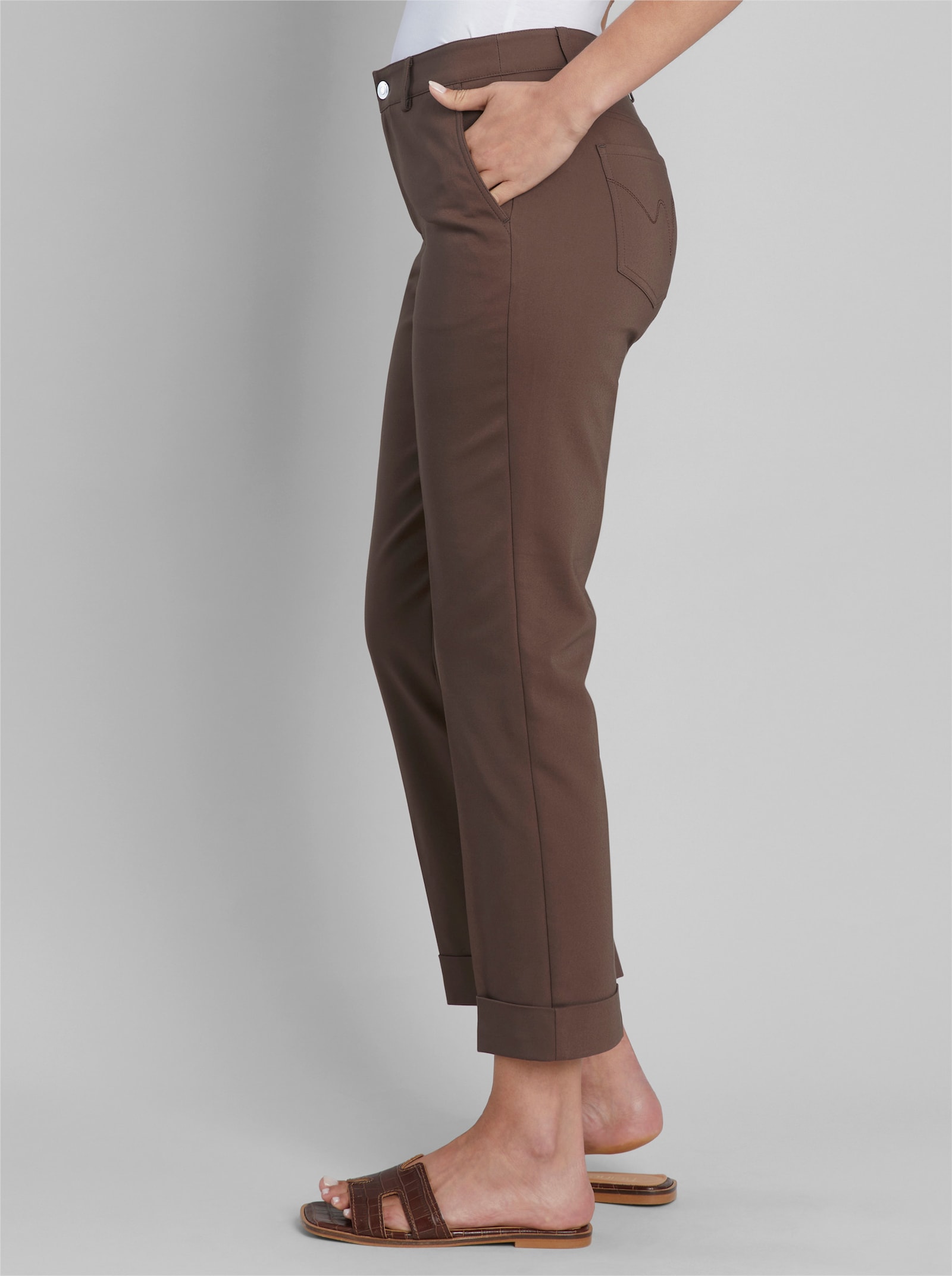 heine Hosen mit Bügelfalten - schoko
