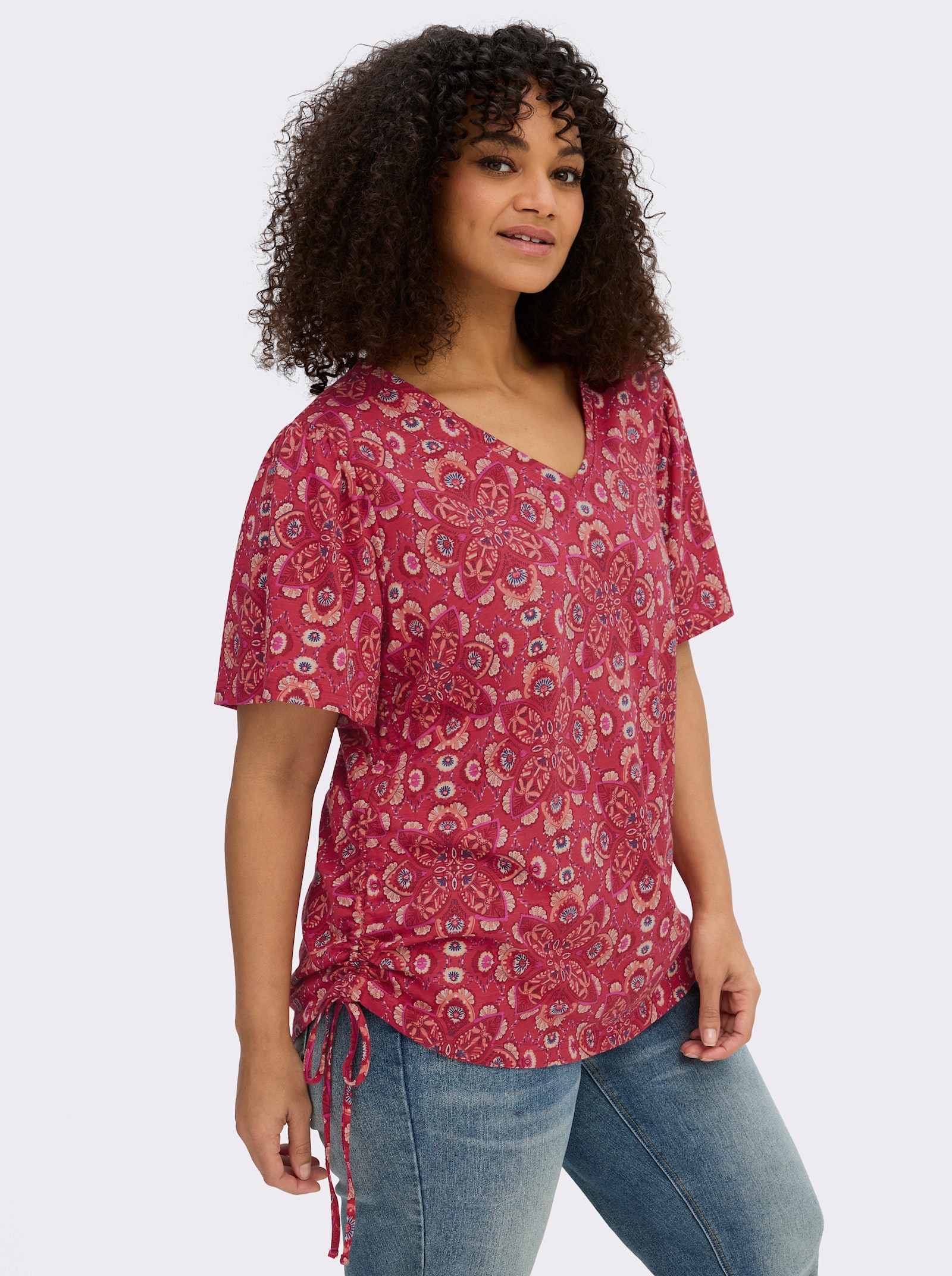 sheego by Joe Browns T-shirt met rimpeling opzij - rood/koraal gedessineerd