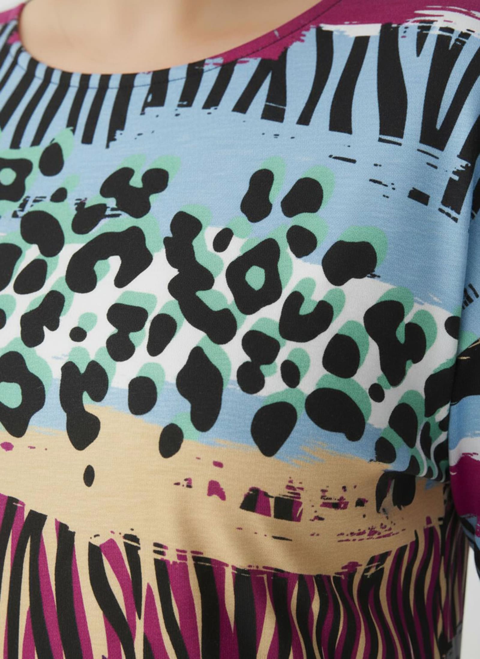 Rundhalsshirt im Mustermix - schwarz-pink-bedruckt