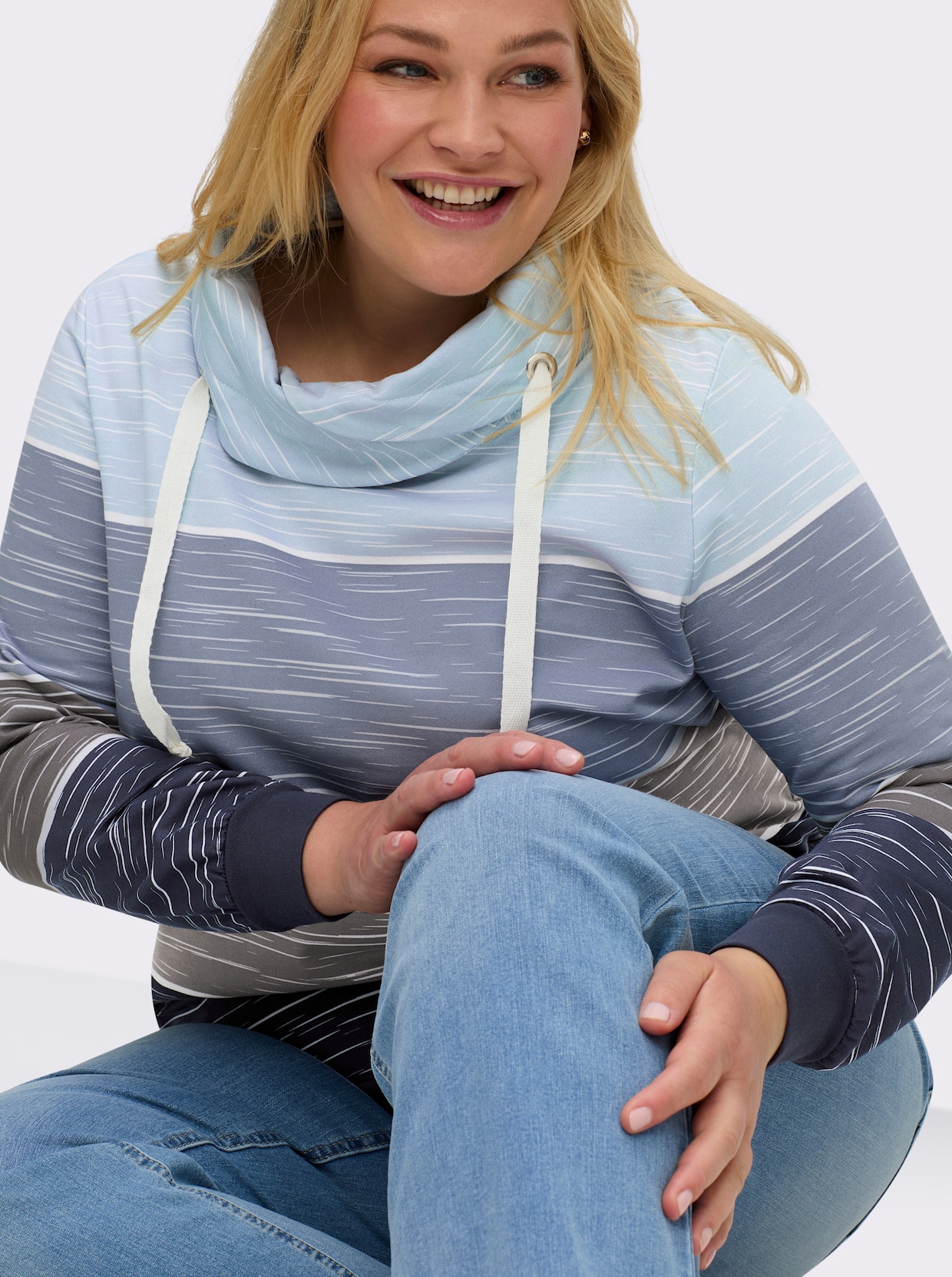 Sweatshirt mit überlappendem Rollkragen - marine-hellblau-bedruckt