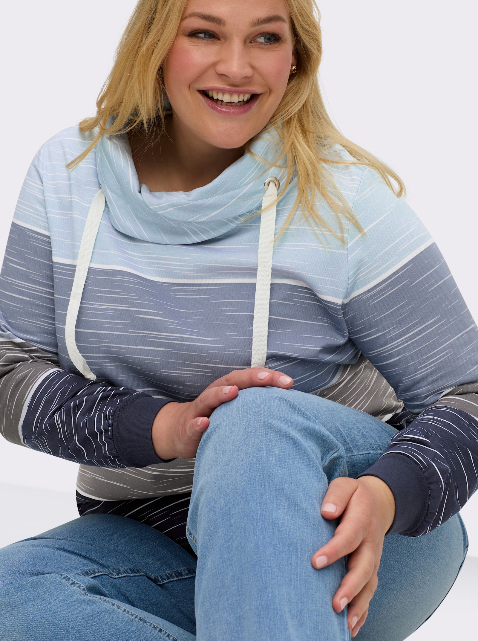 Sweatshirt mit überlappendem Rollkragen - marine-hellblau-bedruckt