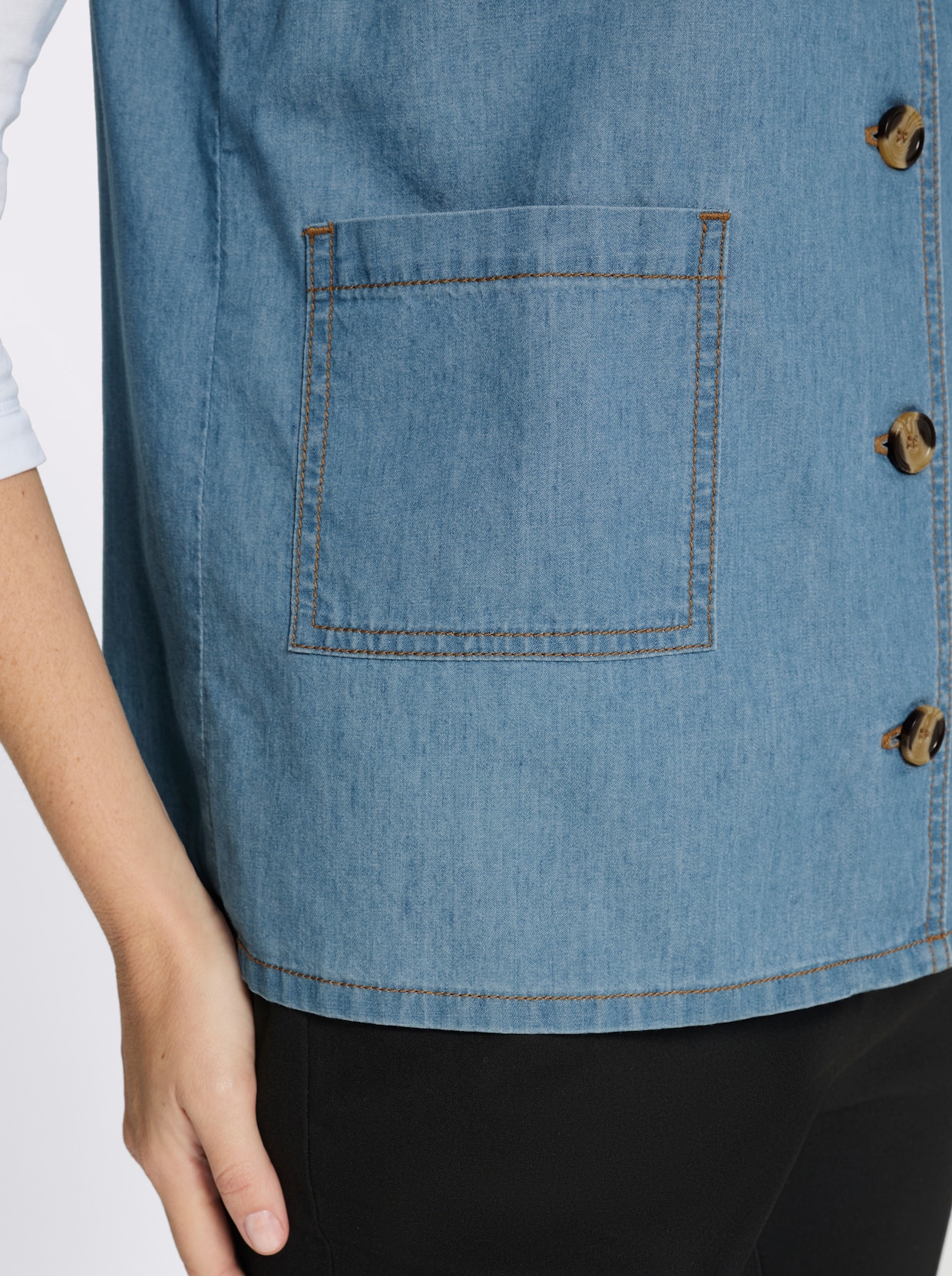 Jeansweste mit Knöpfen in Horn-Optik - blue-bleached