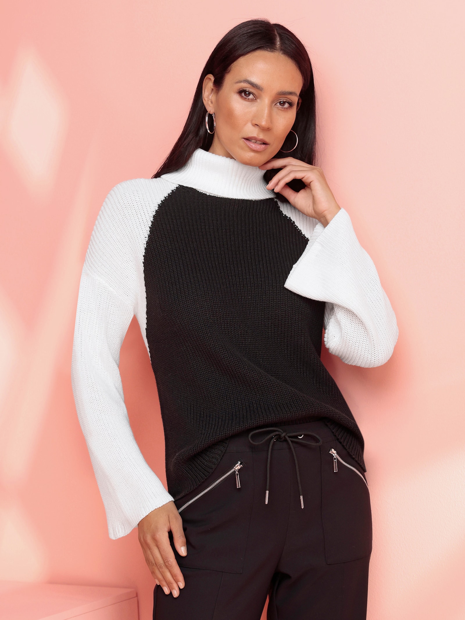 heine Rollkragenpullover mit Trompetenärmeln - schwarz-ecru