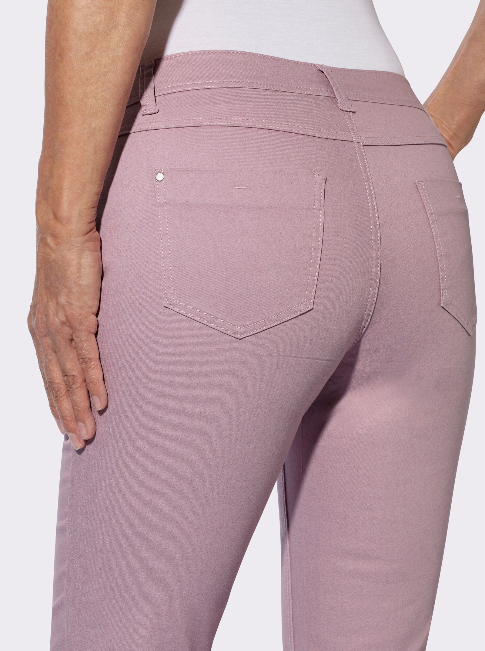  Gerade Jeans mit dezenter Waschung - mauve