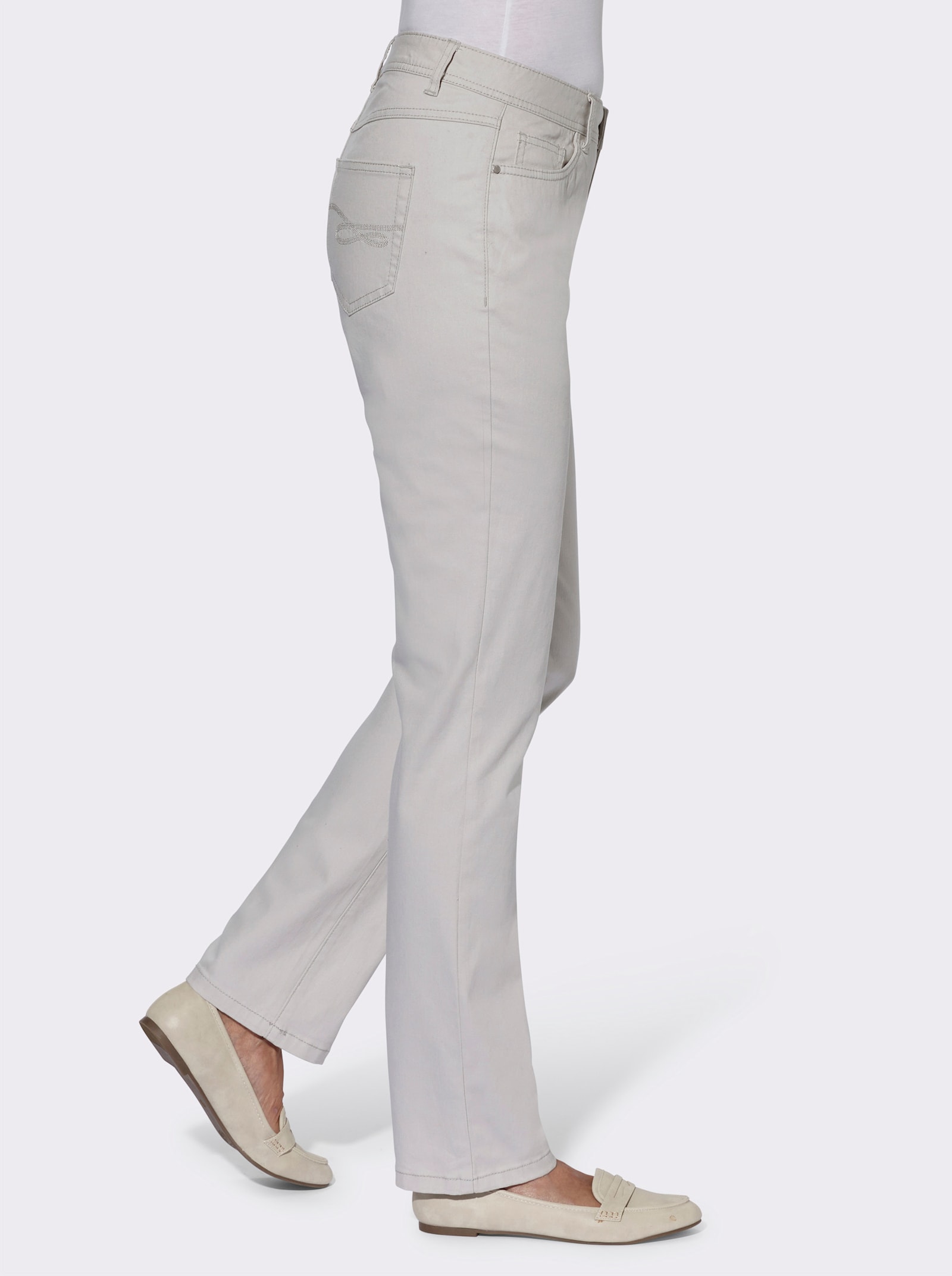 Jeans mit bestickten Gesäßtaschen - hellgrau