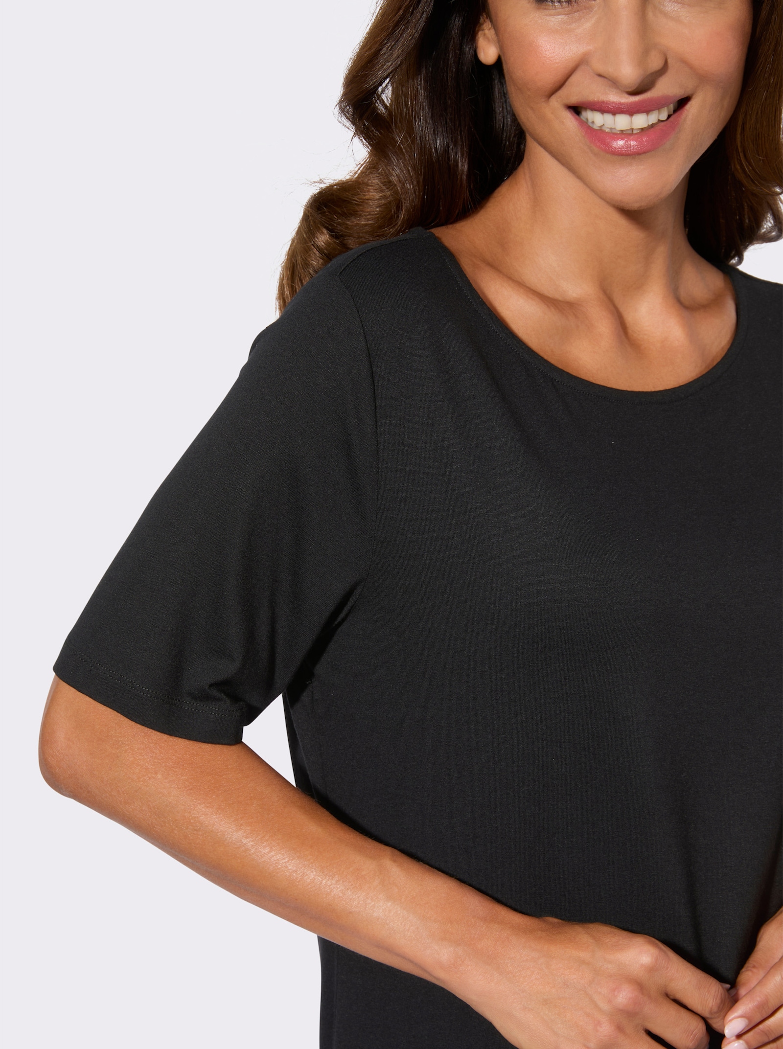 Longshirt mit asymmetrischem Saum - schwarz