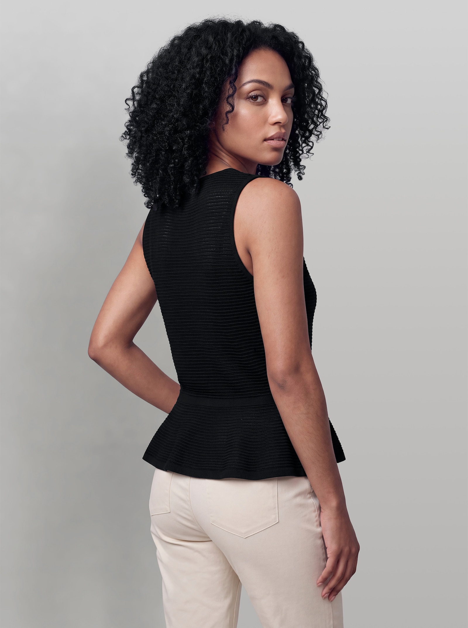 heine Stricktop mit Crochet-Häkelei - schwarz