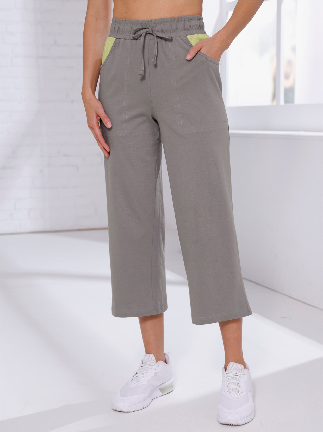 7/8-Hose mit Tunnelzug und Bindeband - grau