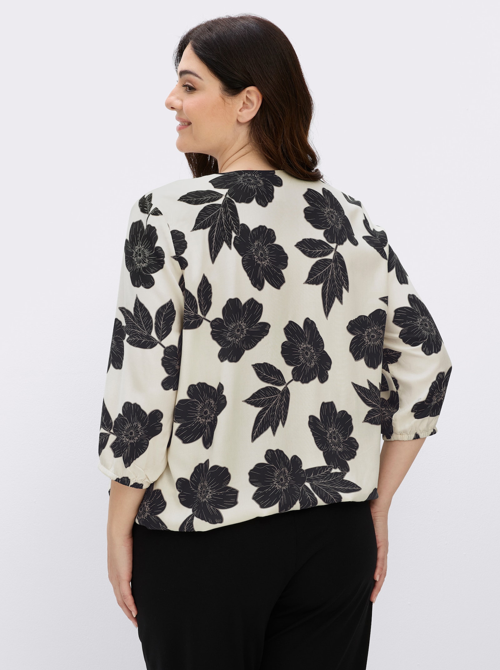 Schlupfbluse mit großen Blüten - champagner-schwarz-bedruckt