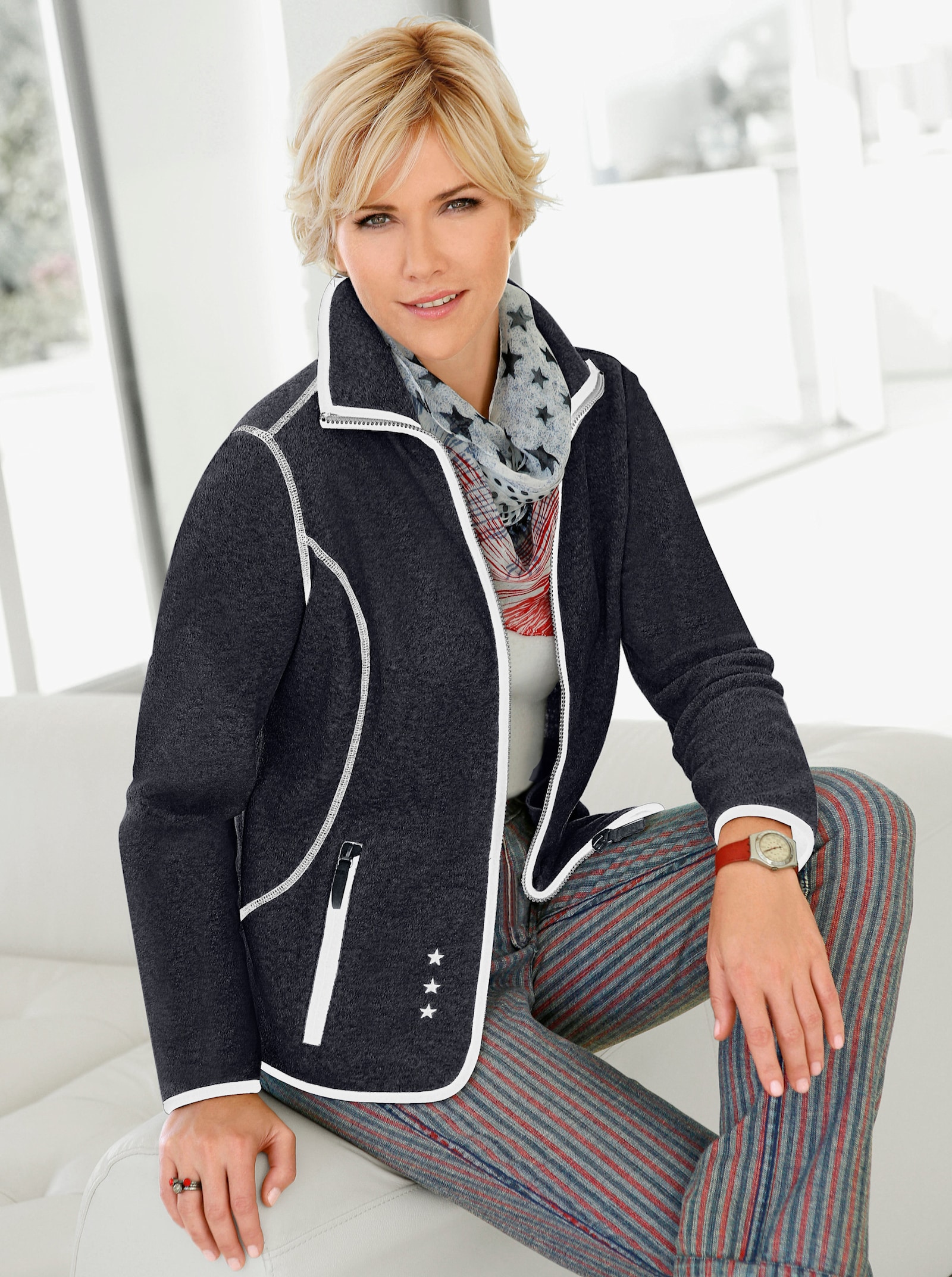 Fleecejacke mit Sternchen-Stickerei - marine