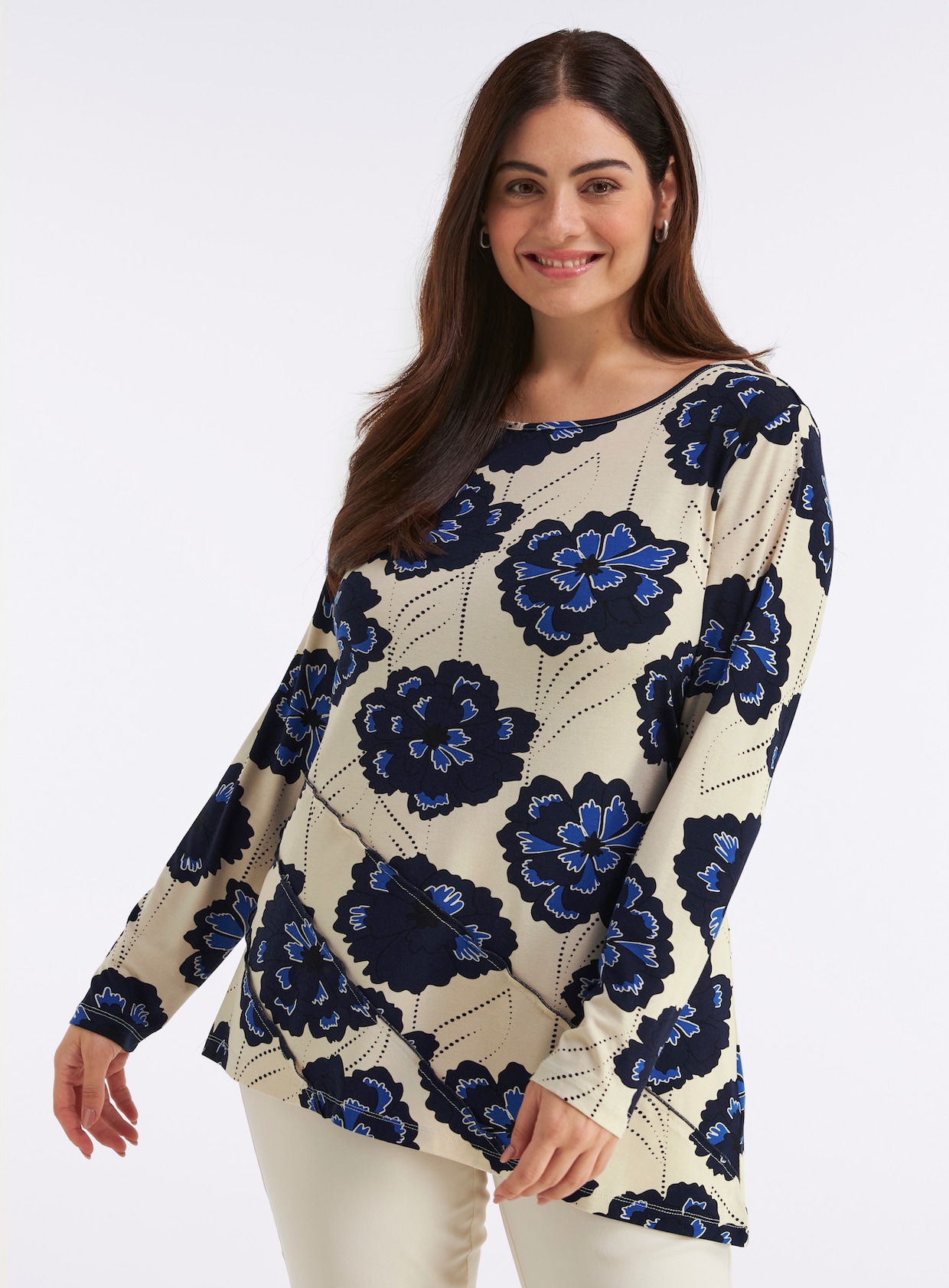 sheego Longshirt mit asymmetrischem Saum - champagner-tiefblau-bedruckt