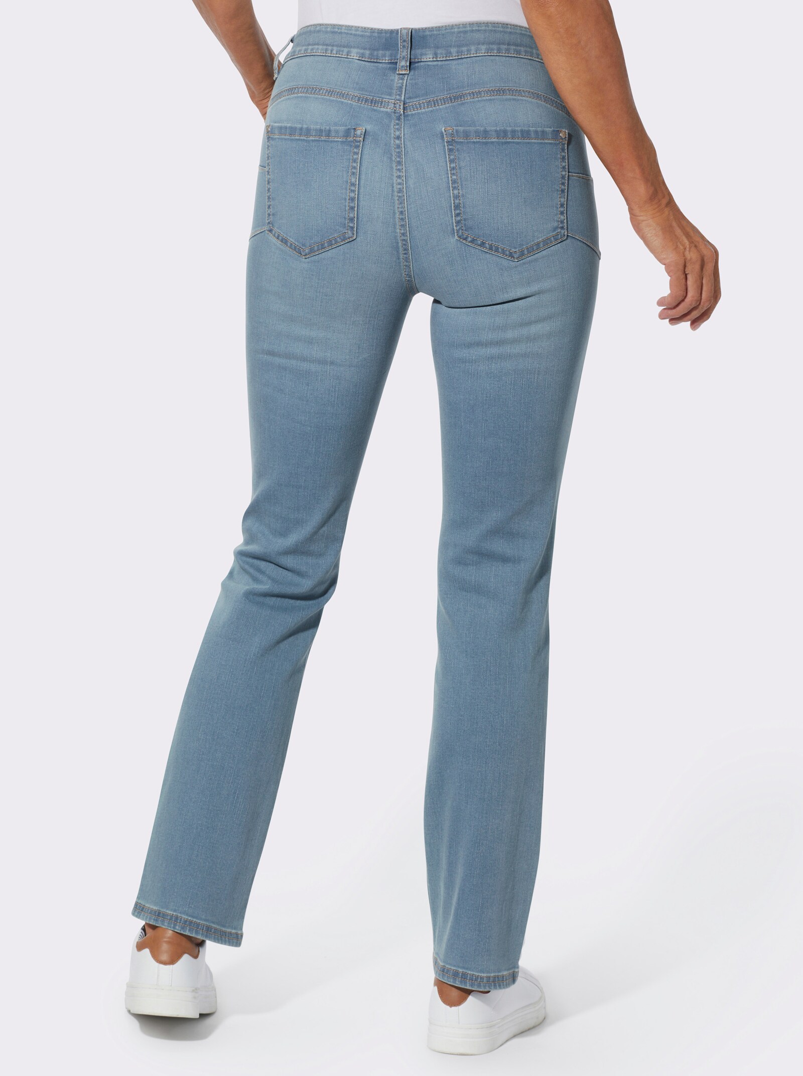 Push-up-Jeans mit Abnähern hinten - blue-bleached