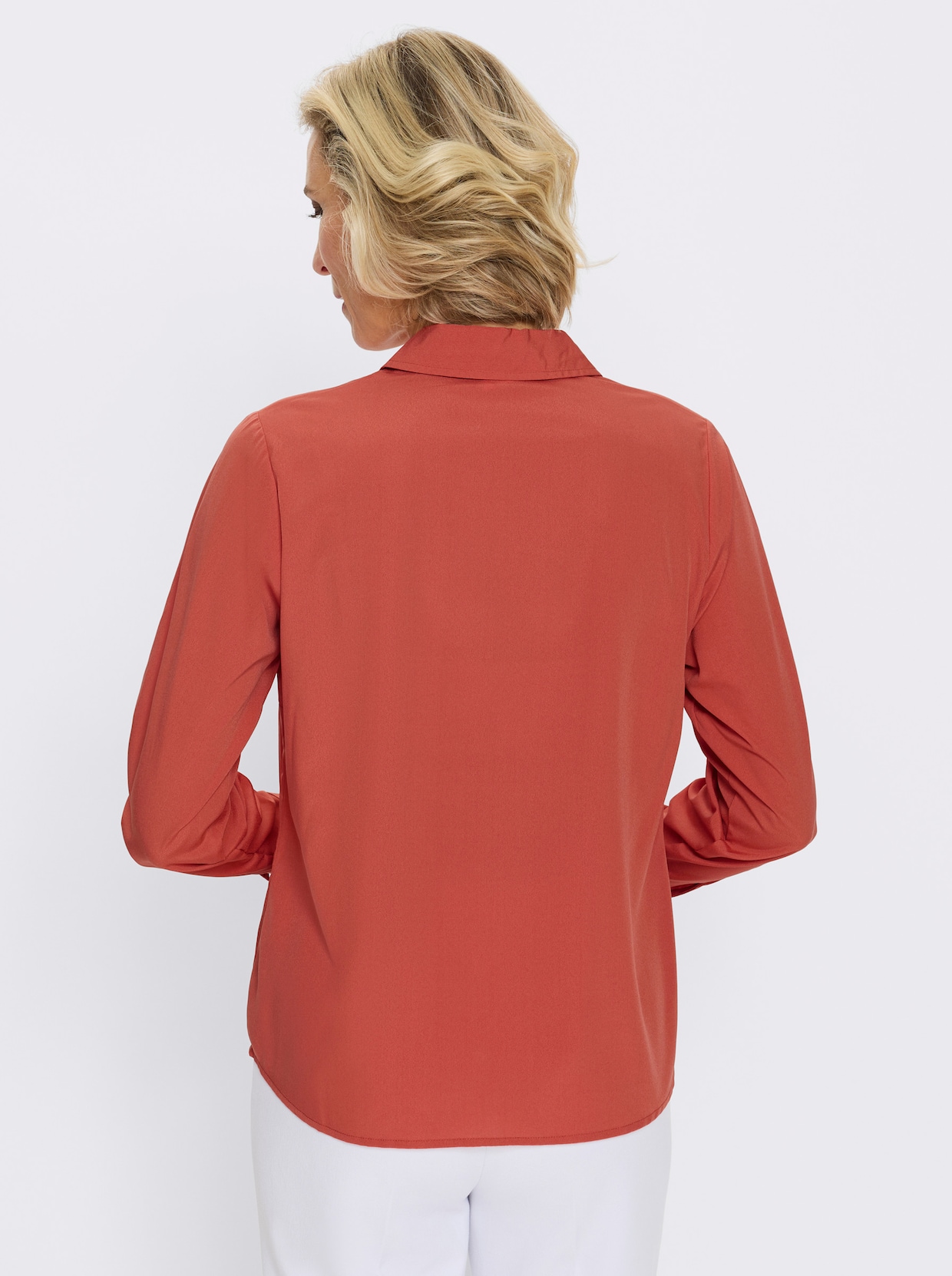 Langarmbluse mit goldfarbener Zierkette - terra