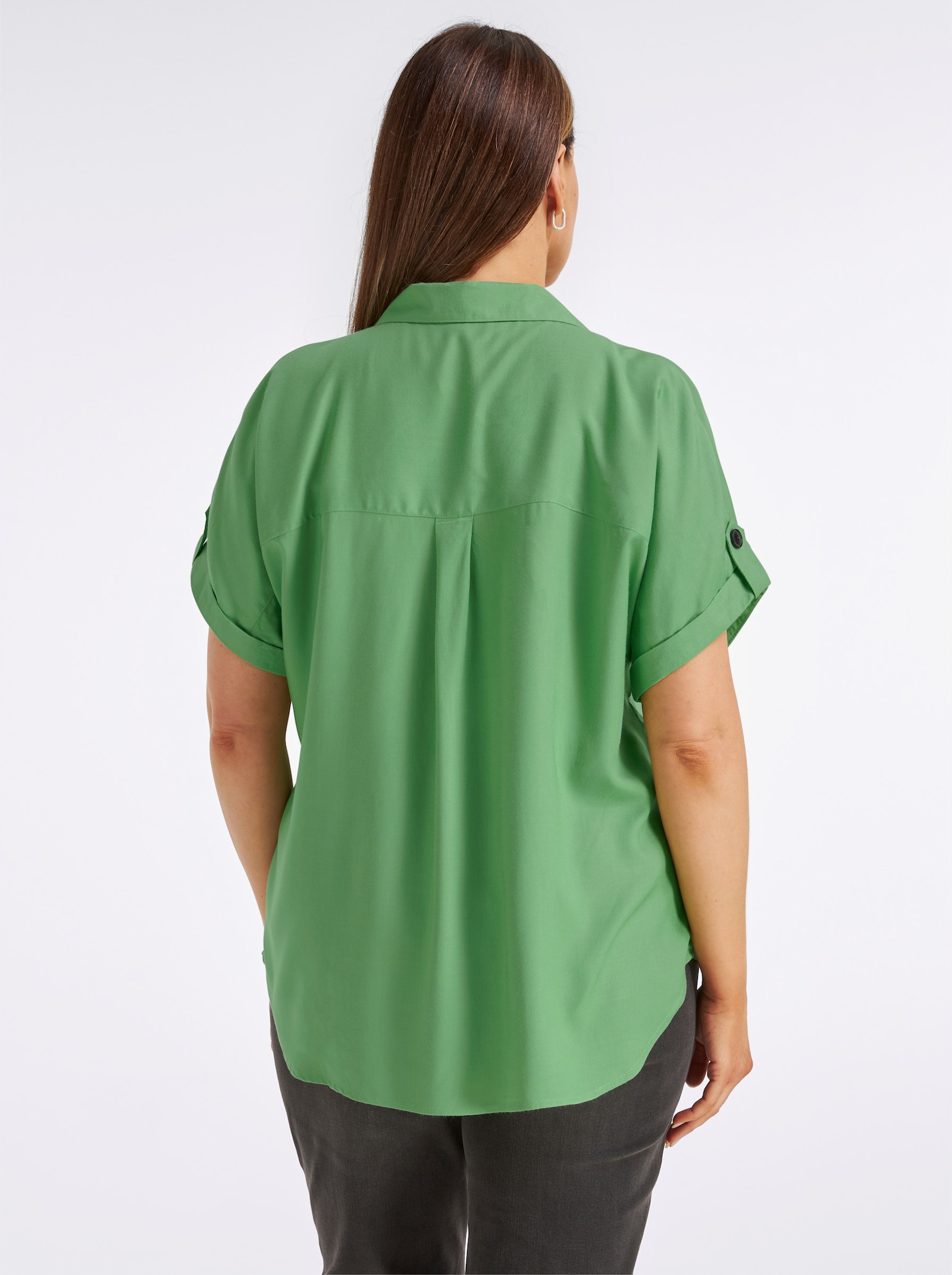 Kurzarmbluse mit aufgesetzten Brusttaschen - apfel