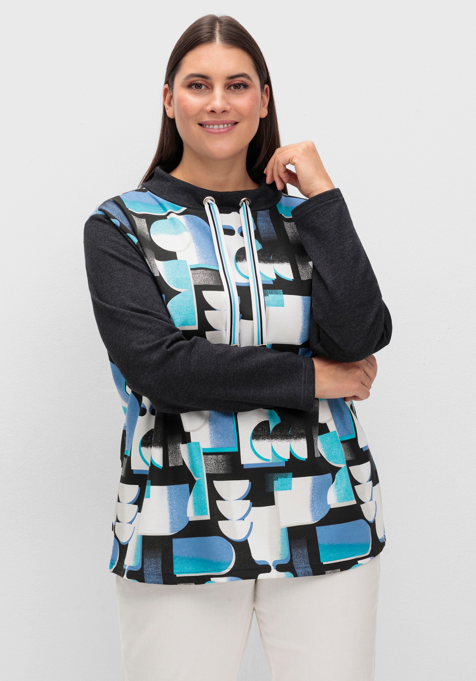 Sweatshirt mit Stehkragen und Tunnelzug - türkis-schwarz-bedruckt
