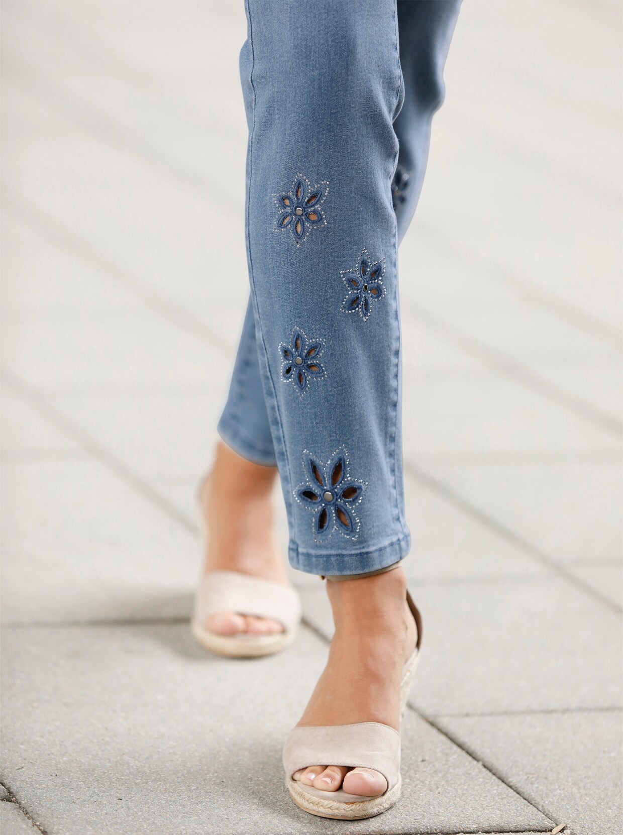 Jeans - blue-bleached