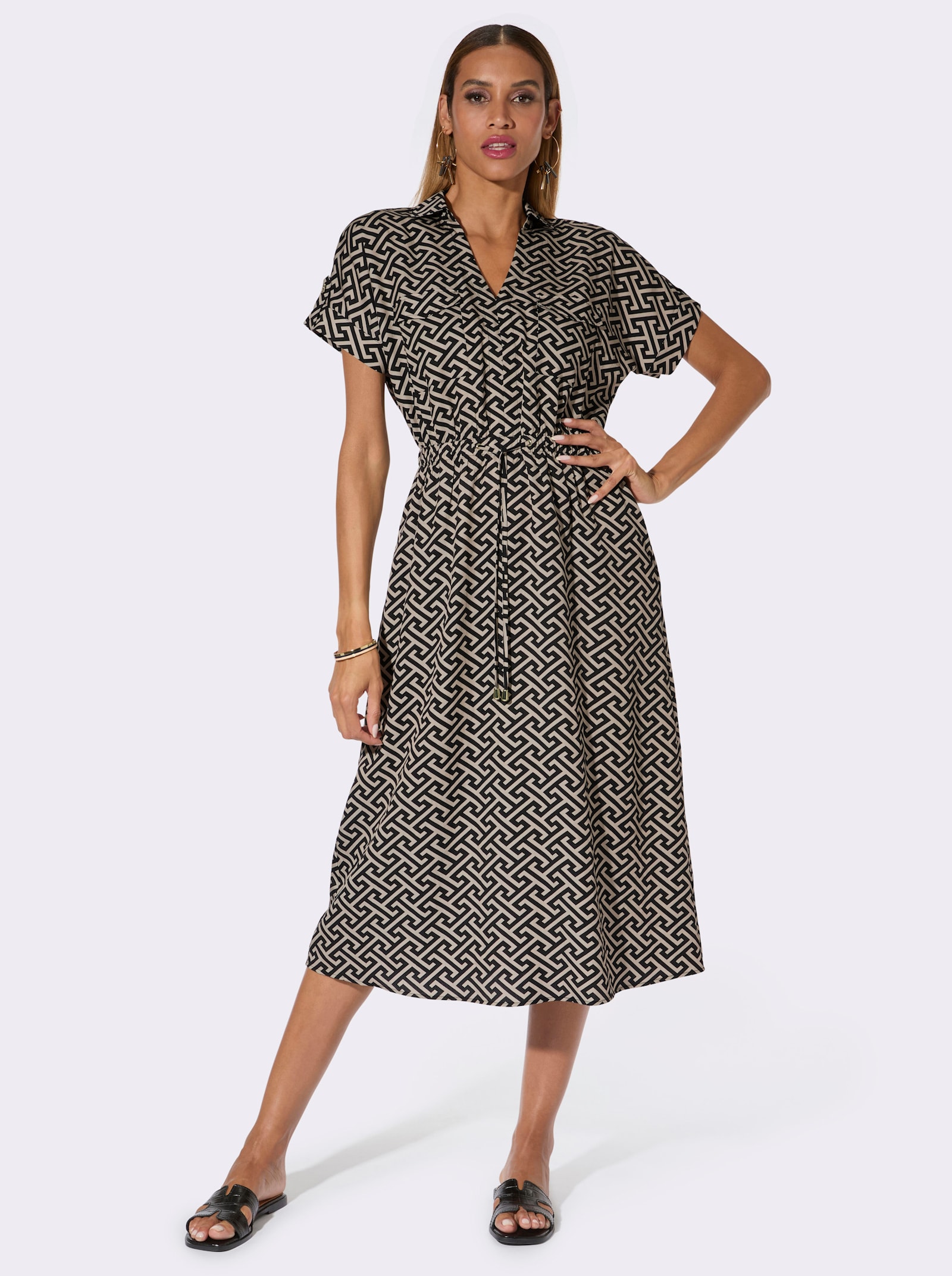 Webkleid mit Brust-Pattentaschen - schwarz-sand-bedruckt