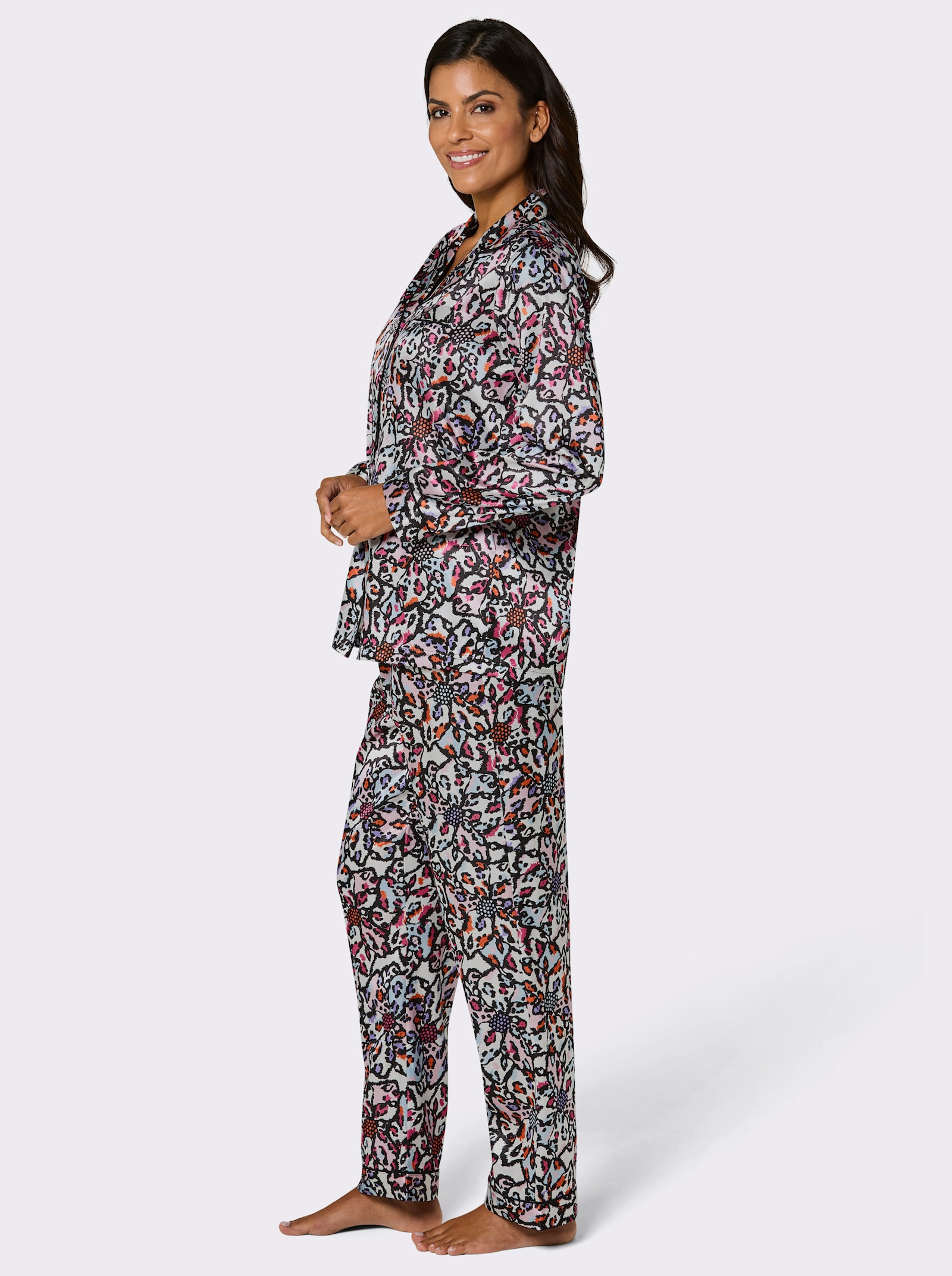 Pyjama in Satin-Qualität - schwarz-fuchsia-bedruckt