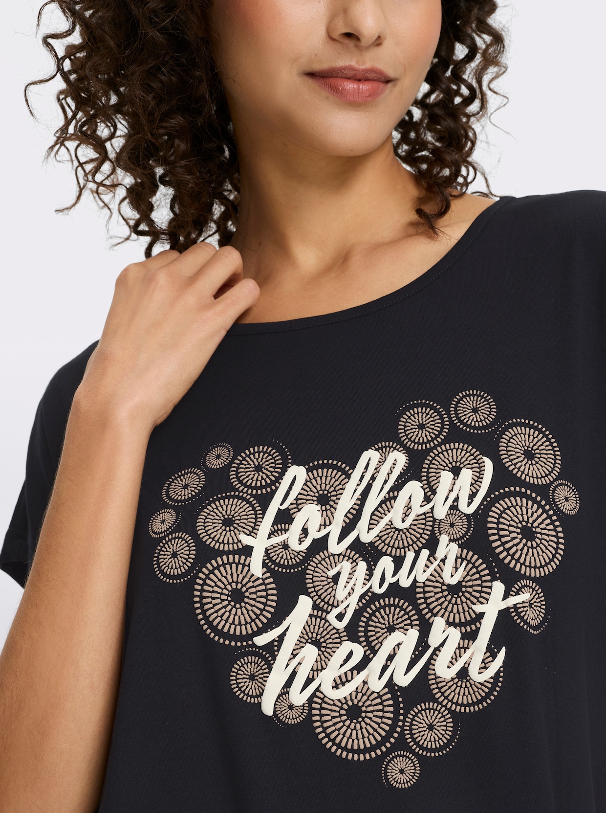 heine Kurzarmshirt - schwarz-beige-bedruckt