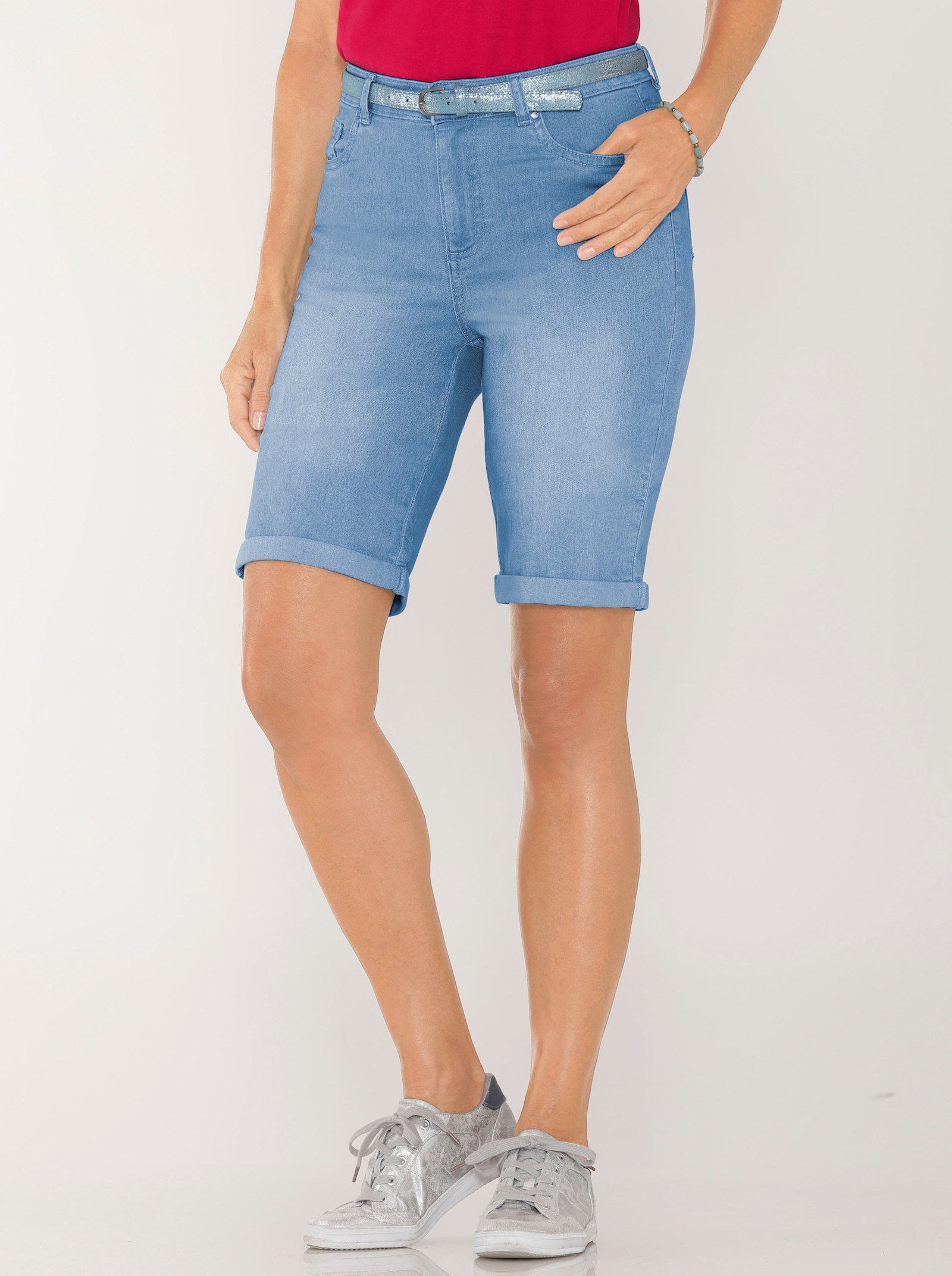 Jeansbermudas mit Gratis-Gürtel - blue-bleached