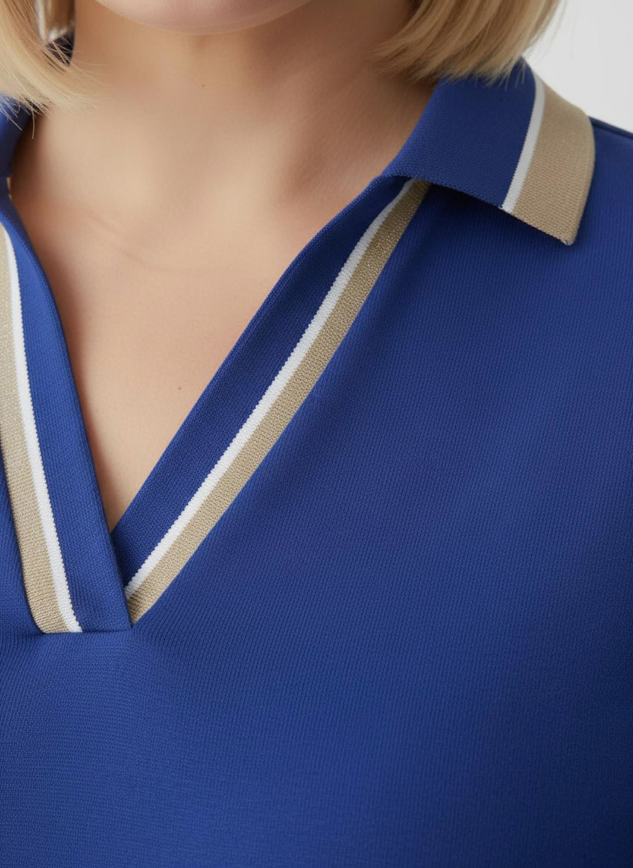 Poloshirt mit Kontrast-Akzenten - royalblau-sand-gemustert
