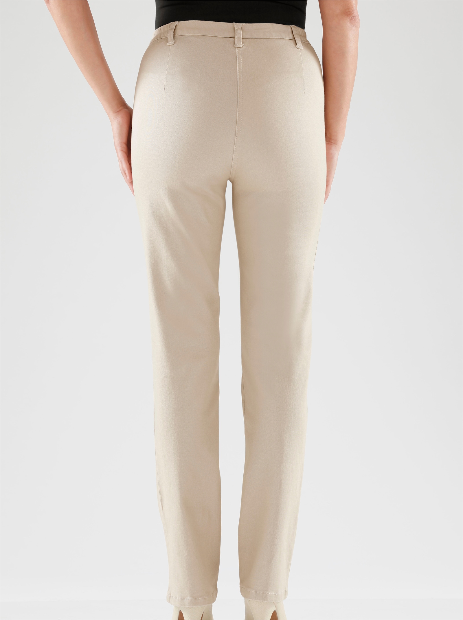 Jeans mit abgerundeten Taschen - stein