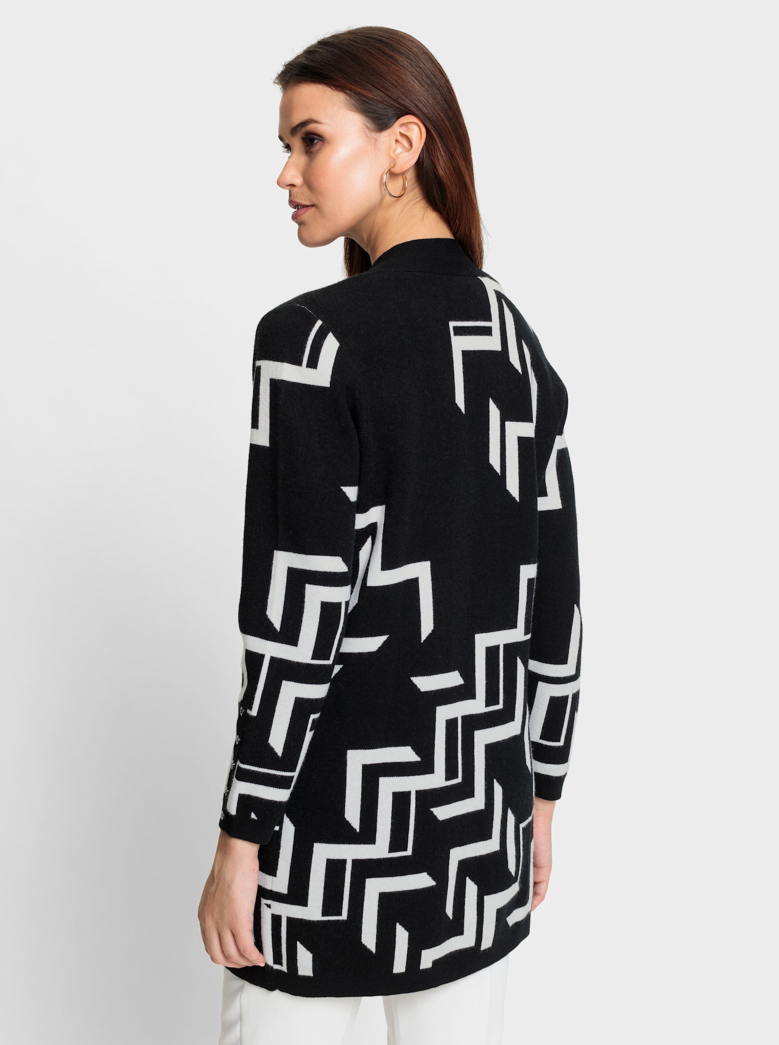 Longstrickjacke mit grafischem Jacquard-Muster - schwarz-weiss-gemustert