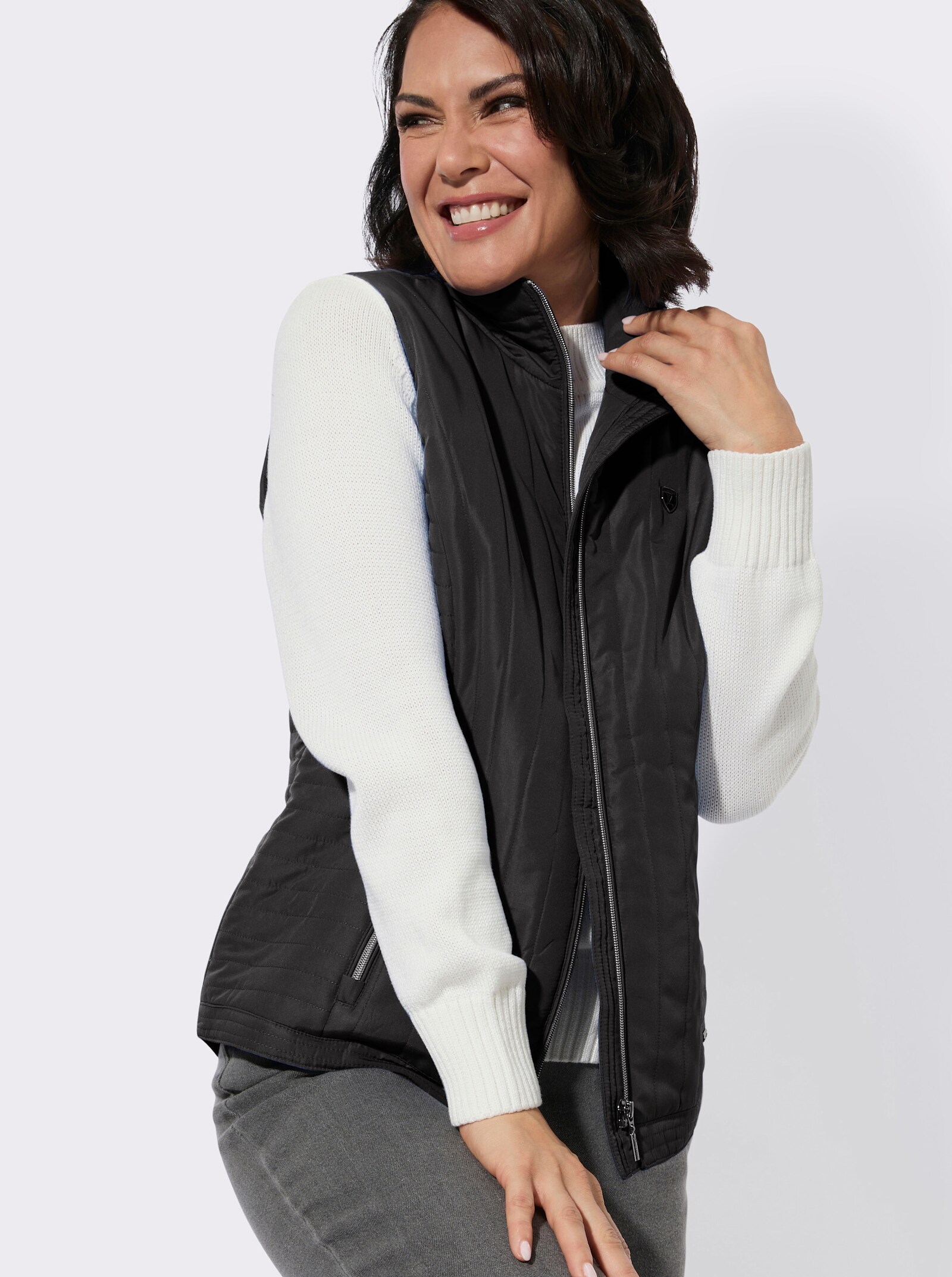 Steppweste mit Zippertaschen - schwarz