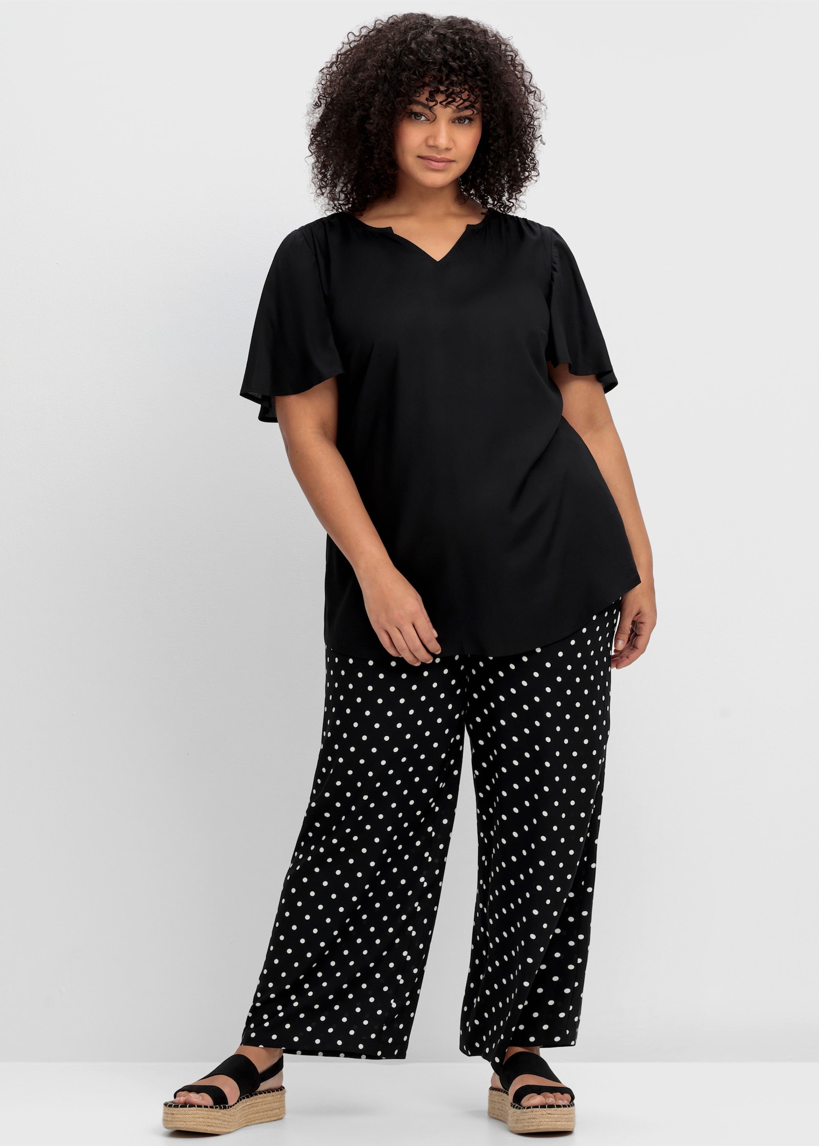 sheego Tuniek in lichte A-lijn - zwart