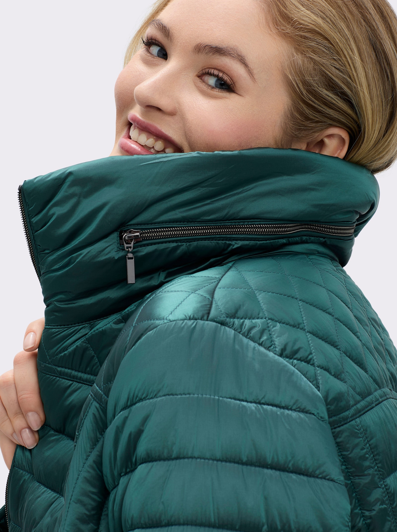 Steppjacke mit dezentem Glanz - petrol
