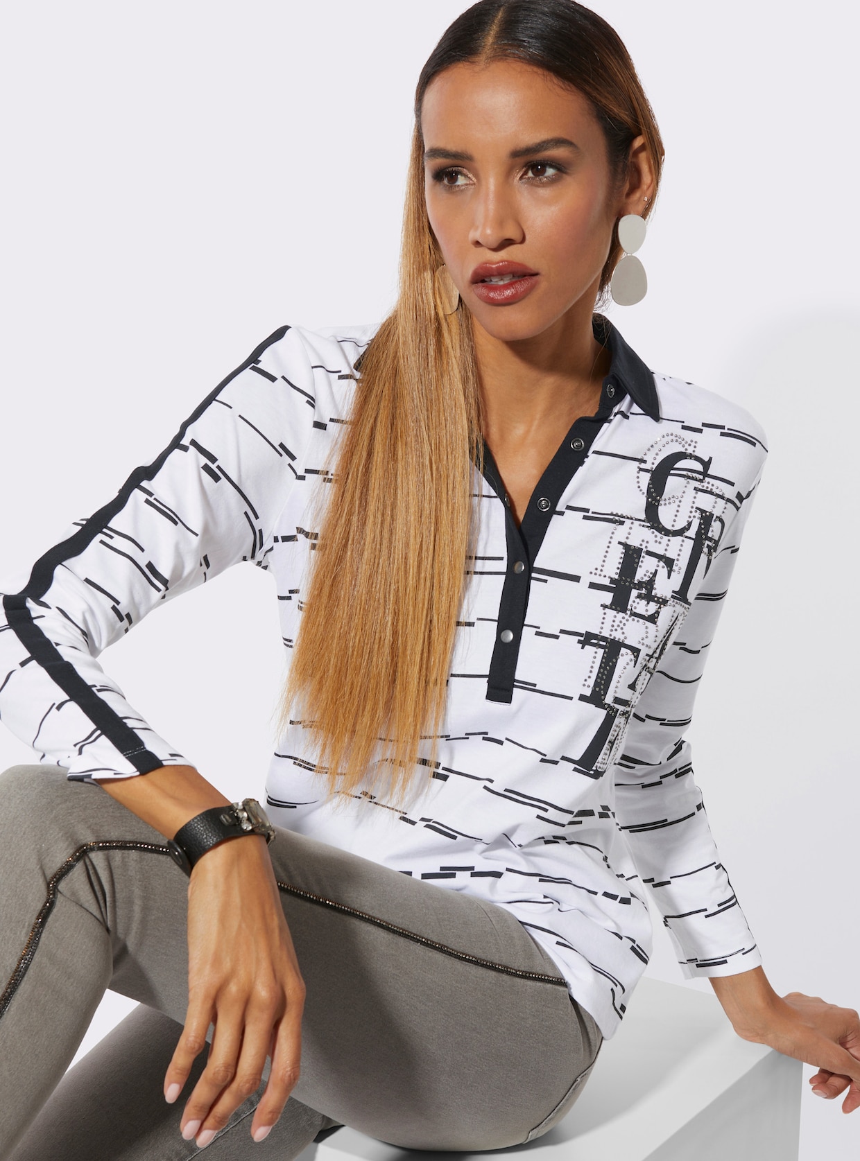 Poloshirt mit glänzenden Ziersteinchen - weiß-schwarz-geringelt